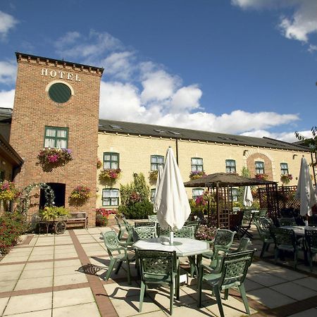 Corn Mill Lodge Hotel Лийдс Екстериор снимка